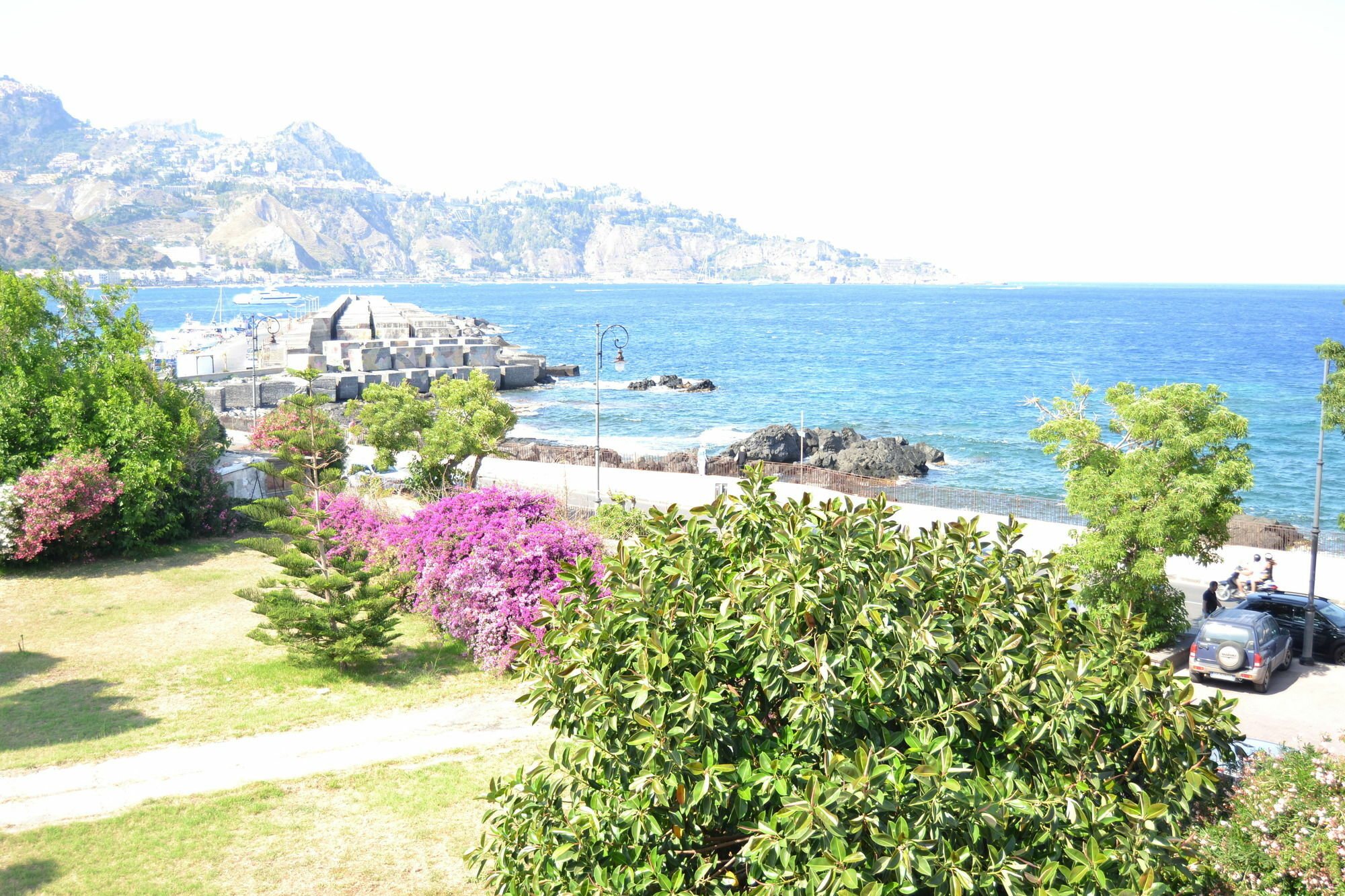 Hotel Porto Azzurro Giardini Naxos Exterior foto